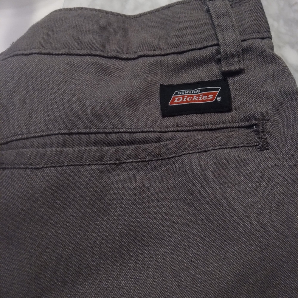 Shorts - Picture 4 of 6
